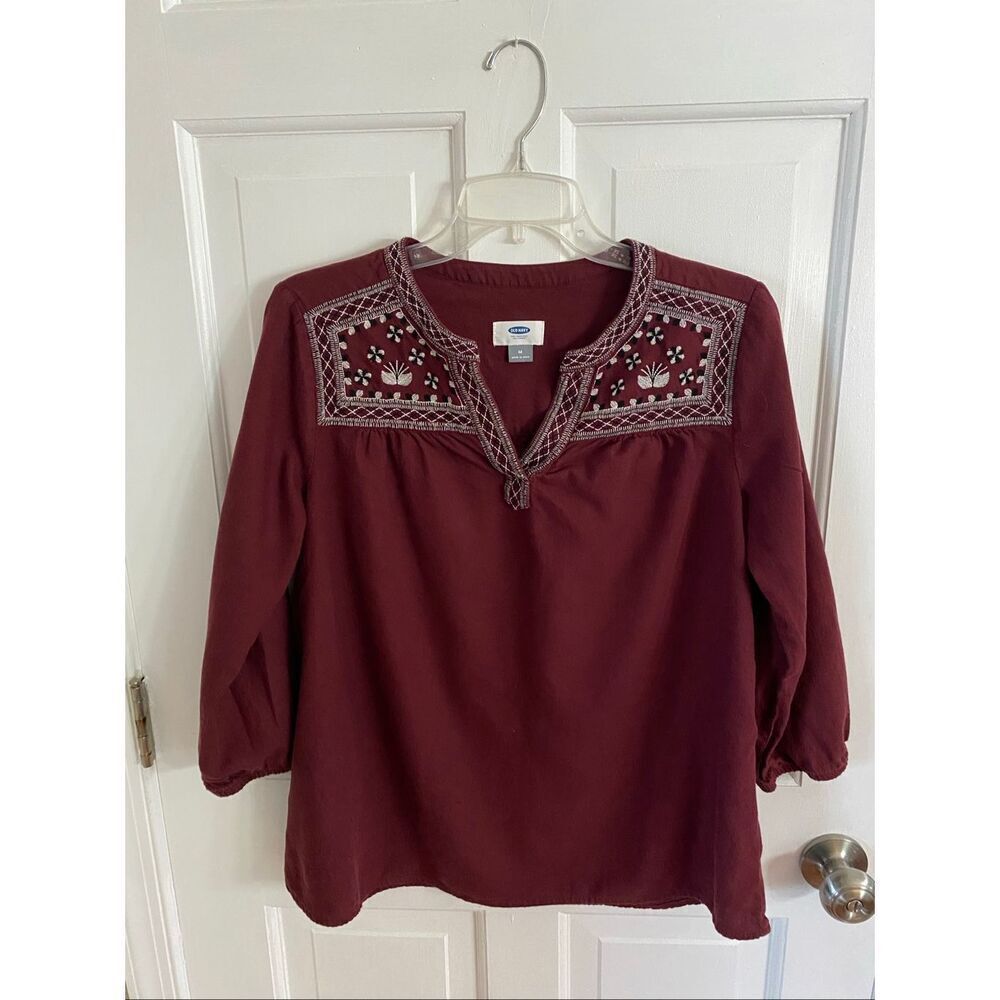 Old Navy embroidered blouse size M